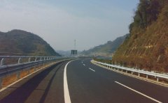 公路工程监理分享波形梁钢护栏外观鉴定标准