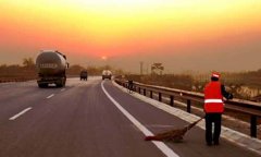 公路工程监理师浅谈秋季高速公路养护工作